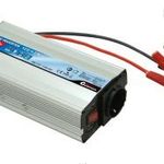 Autós feszültségátalakító 12/230 V 600 W + USB fotó