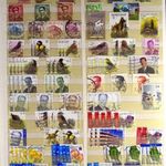 48 OLDALAS BÉLYEG ALBUM ELŐRENDEZŐ BENNE RENGETEG BÉLYEGGEL ! ! fotó