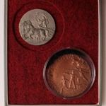 1912 Nyári Olimpiai Játékok Stockholm résztvevői érem másolata + Magyar Öttusa Szövetség 1948 érem fotó