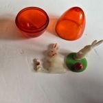 Retro Kinder tojás húsvéti nyulakkal fotó