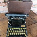 Korai széria!!! 1907 Standard Folding írógép SN: 1109 QWERTZ fotó