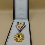 A Magyar Nepköztársaság kardokkal díszített Csillagrendje fotó