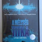 A mélység titka nagytokos vhs tékás fotó