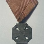 Károly-csapatkereszt (Karl-Truppenkreuz) - I. Világháborús katonai kitüntetés eredeti szalagján, 1916 fotó