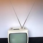 Retro AudioTon hordozható kis TV fotó