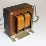 Nagyobb transzformátor 220V ~ /12V ~ (15 V ?) használt, de működik / 1 Ft-ról fotó
