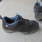 37-es Clarks barna-szürke fűzős cipő 37 fotó
