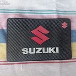 Suzuki csúszásmentes telefon, szemüveg, aprópénz tartó gumilap fotó