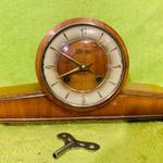 ANTIK MŰKÖDŐ ASZTALI ÓRA, KANDALLÓ ÓRA, FELET ÜTŐ ÁPOLT SZERKEZETTEL, ARTDECO SZÉP FA TOK, RITKA fotó