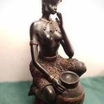 Ülő szerecsen nő - amforával Fél akt , fekete porcelán kb.28 cm 0.8 kg fotó