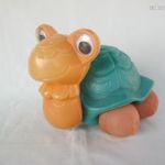 Trafikáru retro műanyag játék teknős fotó