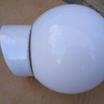 Kültéri , falra szerelhető retro porcelán + üvegbúrás lámpa , E 27 foglalattal , használt , hibátlan fotó