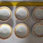 6 db régi Alföldi Porcelán pöttyös csészealj arany szegéllyel fotó