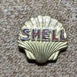 SHELL brit motorolaj márka jelvény, kitűző, háború előtti GOMBLYUK jelvény fotó