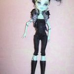 Monster High Ghouls Rule légy szörnymagad Frankie Stein baba fotó