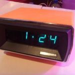Elektronika B6-403 vfd csöves óra retro fotó