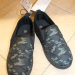 Terepszínű / terep színű belebújós slip on, bele bújós cipő. 33 Új! fotó