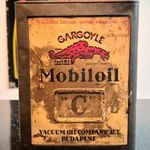 Gargoyle -Mobiloil-Budapest-Fém Kanna-Magyar-Er.festéssel-Szép állapot- fotó
