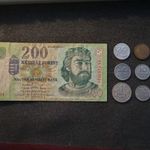 Régi Magyar 200ft és pénzérmék fotó