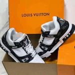 Louis Vuitton trainer 41-46 méretben fotó