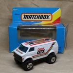 Matchbox MB-68 Chevrolet 4x4 Van (Castrol GTX) fotó