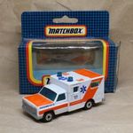 Matchbox MB-41 Chevrolet Ambulance (Paramedic) fotó