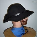 Fekete vagány kalap szab.behúzózsinórral belsőfk.60cm cowboy jelmezhez is, új fotó