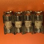 T-TRON JJN-25 Amp Class T Current Limiting gyors biztosíték (ezüstözött), foglalattal fotó