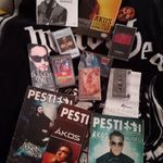 ÁKOS/BONANZA BANZAI/ RITKA CD/DVD KAZETTA GYŰJTEMÉNY EREDETI ALÁÍRÁS ÁKOSTÓL. KONCERT JEGY, JELVÉNY. fotó