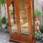 Elegáns minőségi (SELVA) vitrin 2 fiókkal 175 cm magas fotó