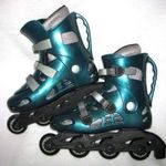 Görkorcsolya 37-37, 5 belső talp.24 cm Skate World márka. különleges fogantyúval, és 2 fékkel új fotó