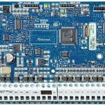 DSC NEO HS2032PCBE riasztóközpont panel fotó