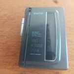 Walkman Sanyo M1118 felvevős hangszórós lejátszó fotó