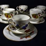 ROYAL WORCESTER 6 SZEMÉLYRE TEÁSCSÉSZE KÉSZLET SÜTEMÉNYES TÁNYÉROKKAL X fotó