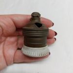 Antik porcelán foglalat sárgaréz házban fotó