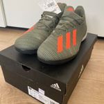 adidas EF8366 műfüves focicipő fotó