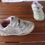 31-es Geox villogó és lélegző talpú tépőzáras lány cipő fotó