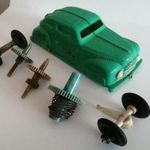 Régi keletnémet WEDI 4 hátrahúzós kisautó, szép állapotban, dobozában, magyar leírással fotó