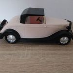 Retró lendkerekes műanyag kisautó kb1/24-es méret fotó