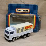 Matchbox MB-26 Volvo TILT Lorry (Pirelli) fotó
