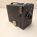 KODAK BROWNIE JUNIOR BOX CAMERA RETRO FÉNYKÉPEZŐGÉP RÉGI GYŰJTEMÉNYBE DEKORÁCIÓNAK fotó