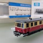 Piko VT 135 H0 1: 87 motoros (DC) motorkocsi dobozában, gyári leírással (MS17) fotó