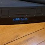 NordMende Spectra V 1242 SV VHS videomagnó, különleges távirányítóval, hibátlan működéssel fotó
