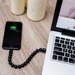 USB töltőkábel karkötő iPhone-hoz - Fehér fotó