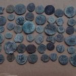 60 darabos római érme LOT gyenge állapotú darabok, javarészt az egyik oldal kivehető fotó