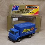 Matchbox MB-72 Dodge Commando Box Truck (Mitre10) fotó