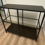 IKEA Vittsjö mutatós masszív polcos elem, fém-üveg, 100x93 cm fotó