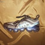 Eredeti NIKE AIR VAPORMAX női sneaker hibátlan állapotban - 39 - 3db nincs posta ! fotó