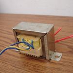 Hálózati transzformátor , trafó 230 / 2 x 10V ( 12V ) 1, 2A fotó