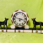 NAGYMÉRETŰ ANTIK ASZTALI ÓRA 2.db BRONZ KUTYA SZOBORRAL, MÁRVÁNY ÉS GRÁNIT KANDALLÓ ÓRA , fotó